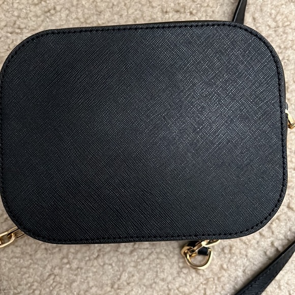 Tory burch Robinson Round Crossbody Bag Black preowned - Picture 6 of 15